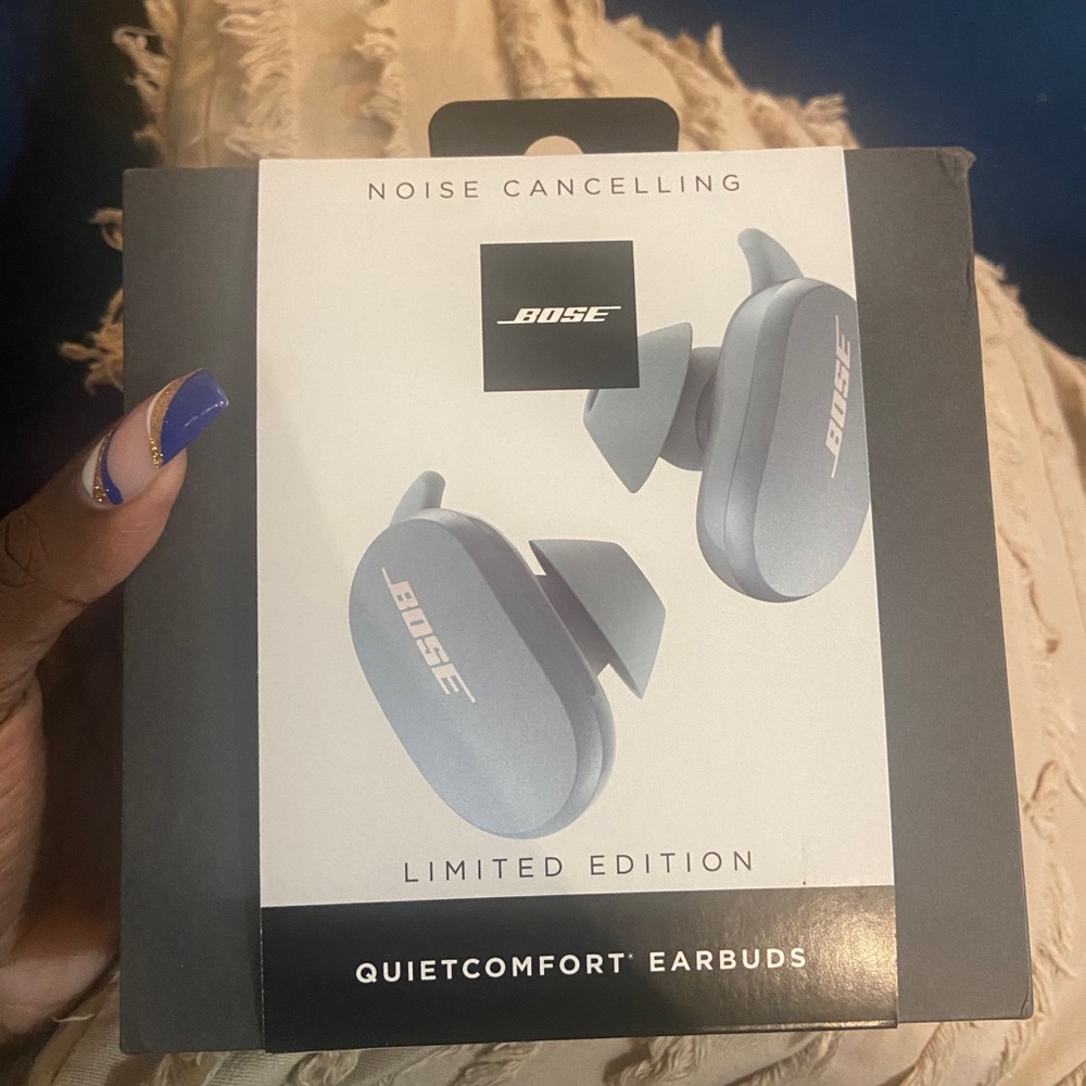 Bose noise canceling quietcomfort earbuds
